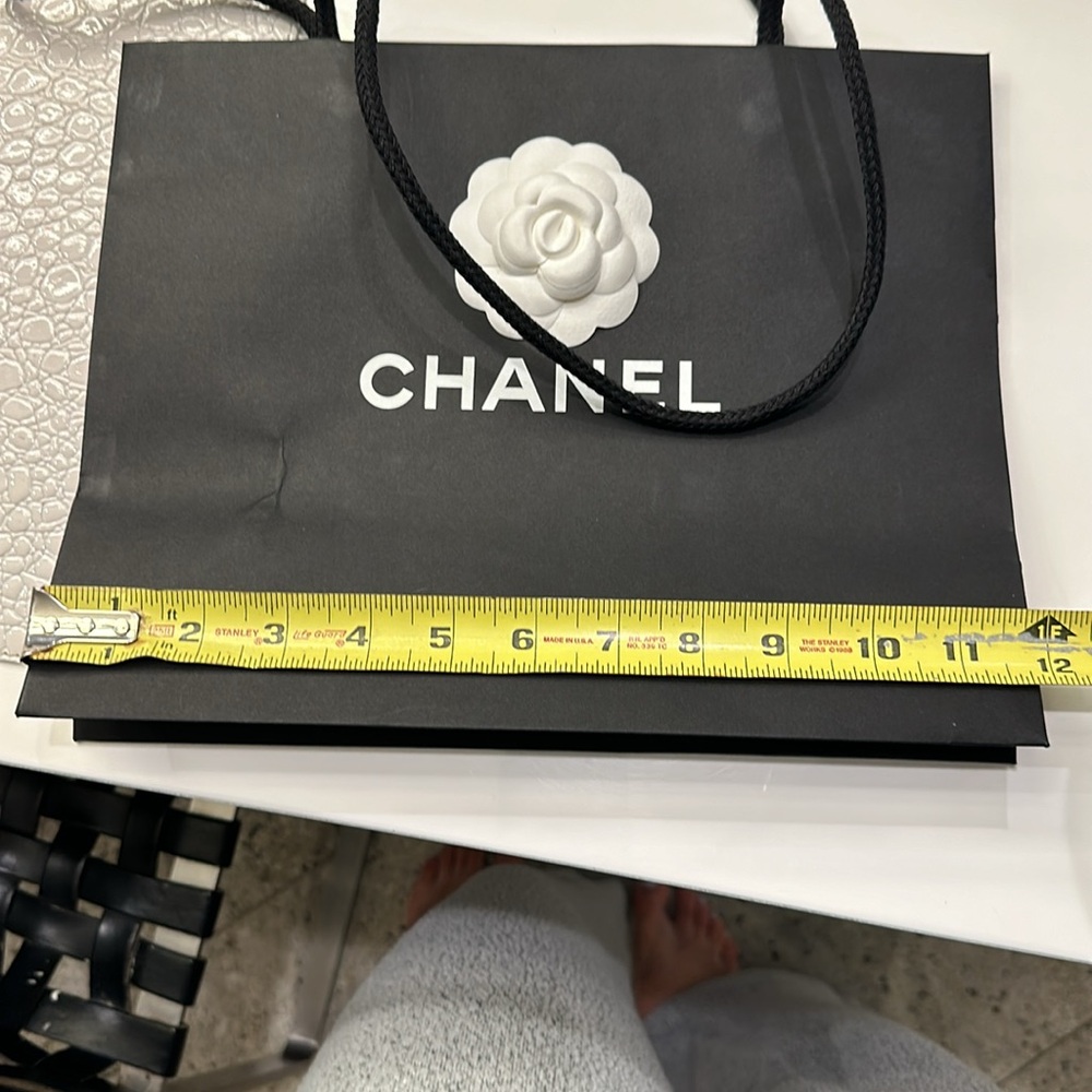 Authentic Chanel Packaging - Picture 2 of 8